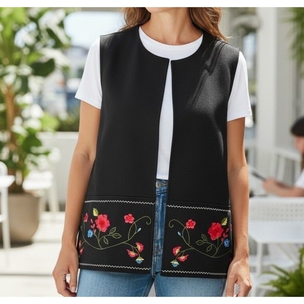 VTG Susan Bristol Women Vest L Black Embroidered Floral Open Fleece Boho Cottage